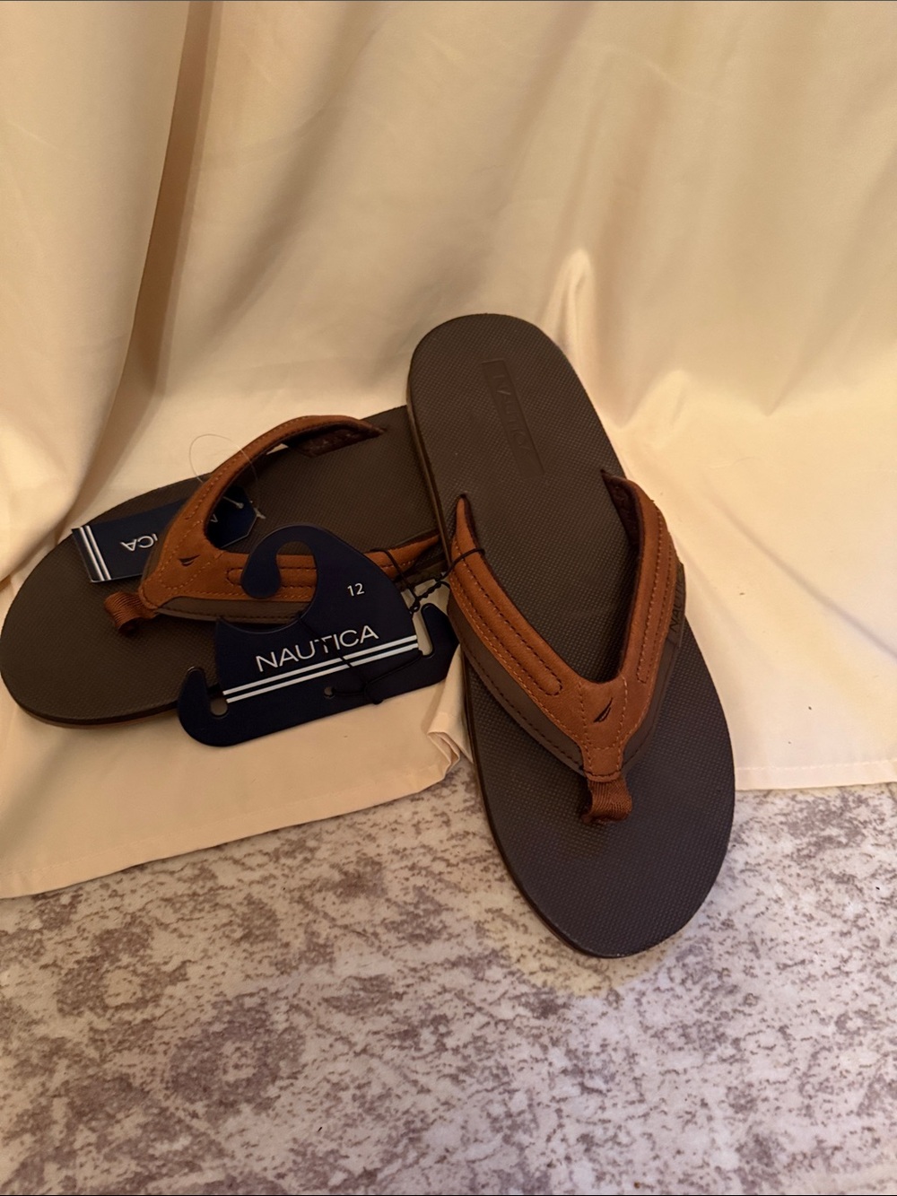 Nautica Brown Leather-Trim Men’s Flip Flops with Dark Footbed